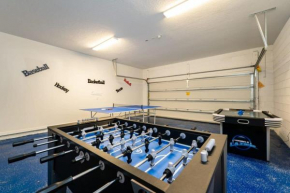 Gorgeous 7BR Villa w Pool Games Resort Access